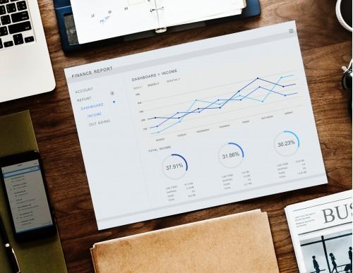 laptops analysis chart business desk work