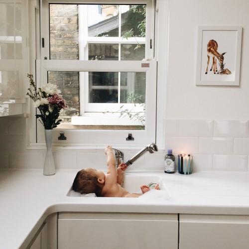 baby bath bath time cute