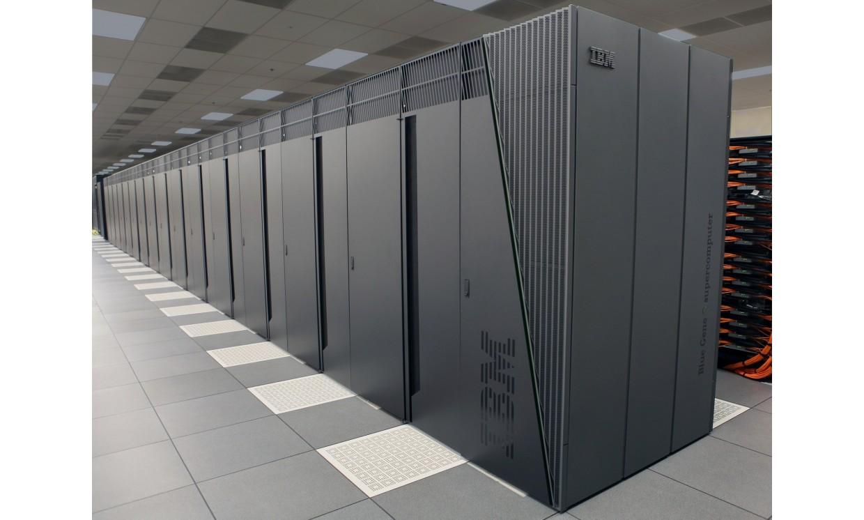 computer server room computing tech