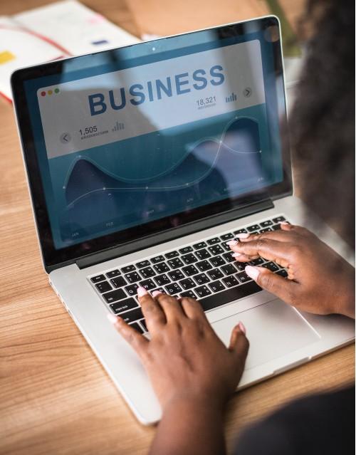 laptop computer business online ecommerce analysis