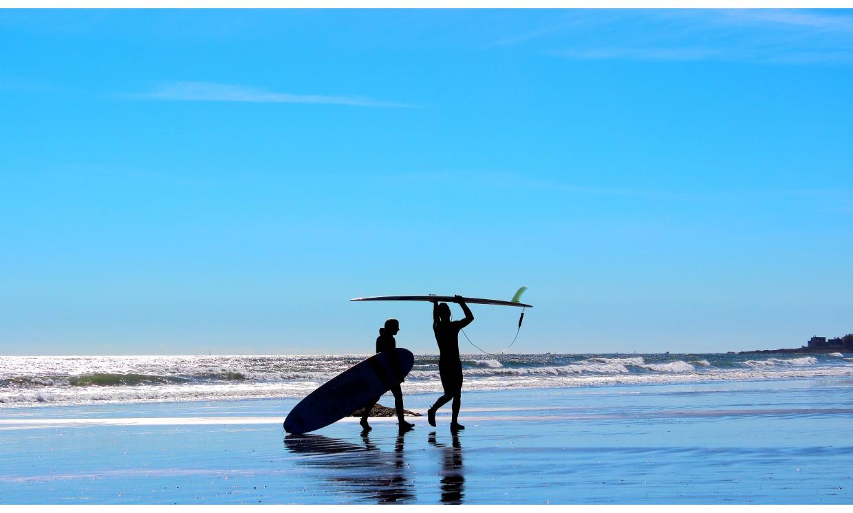 background  man  womans  silhouette  blue  beach surf boards surfing