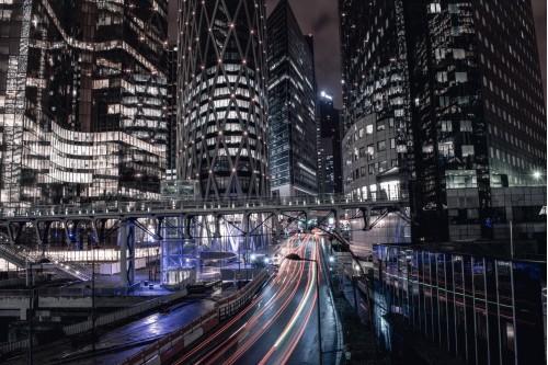 building gotham paris night light city