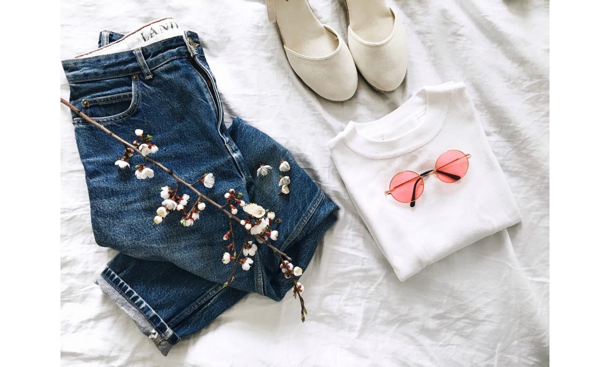 background spring  outfit  flatlay
